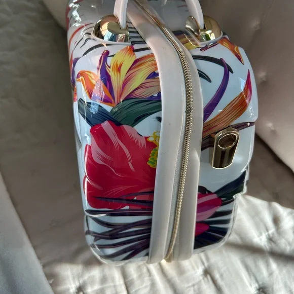Vibrant Floral Marcy McKenna travel makeup accessory case - Picture 10 of 13